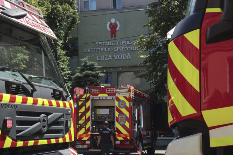Incendiu la Maternitatea „Cuza Vodă” din Iaşi / A fost activat Planul Roşu de Intervenţie
