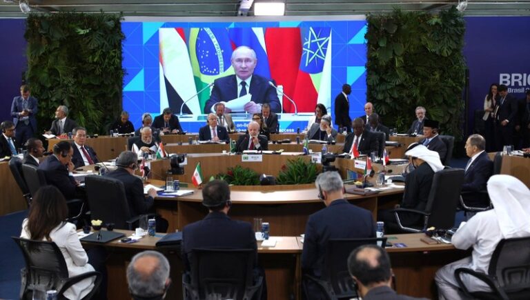 În ciuda invaziei sale din Ucraina, Putin se bucură de o popularitate crescândă pe scena internațională