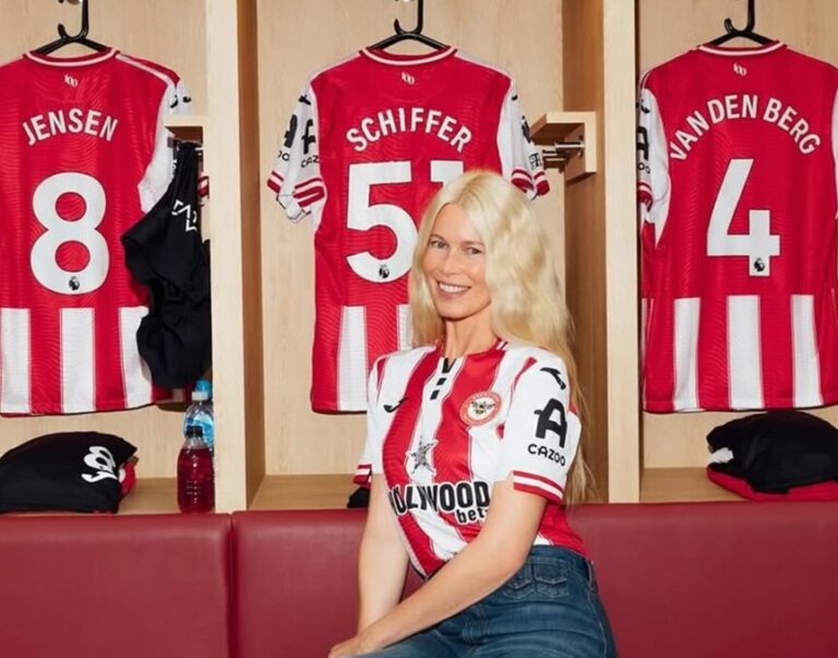 Claudia Schiffer este fan al echipei engleze Brentford