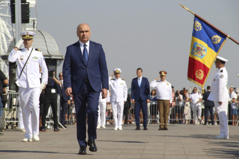 Ilie Bolojan, de Ziua Marinei: Îi asigur pe comandanţii forţelor noastre navale de sprijinul Guvernului