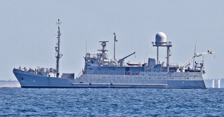 VIDEO | Moscova anunţă scufundarea, la gurile Dunării, într-un atac cu o dronă navală, a navei ucrainene de recunoaştere Simferopol