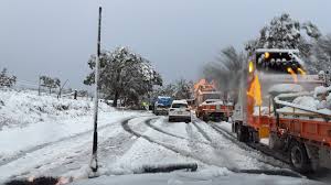 VIDEO | Fenomen neobișnuit în Australia: Mașini blocate și pene de electricitate din cauza zăpezii
