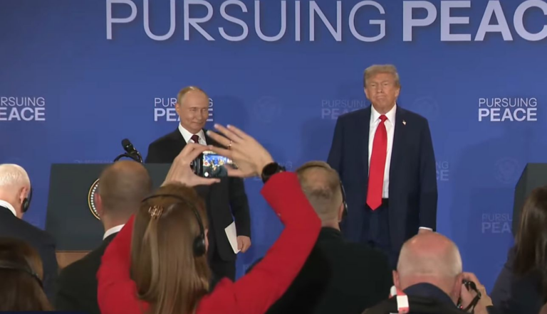 Jocul cu bătaie lungă al lui Putin
