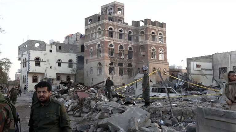 Israelul susține că a distrus palatul prezidențial al rebelilor houthi din Yemen