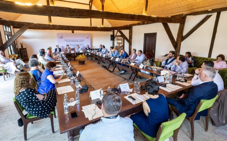 Învățământul în limba germană: avem un sistem valoros, dar sub amenințare