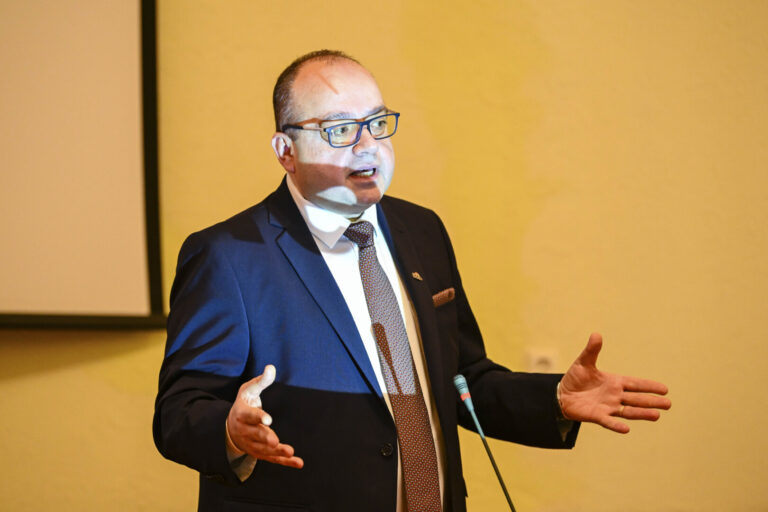 Valentin Naumescu: Pentru România, este esenţială menţinerea alianţei cu SUA în cadrul unui NATO puternic