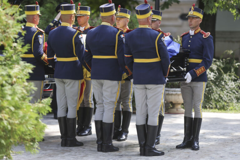 Slujba de înmormântare a fostului președinte Ion Iliescu, oficiată la Biserica Cotroceni