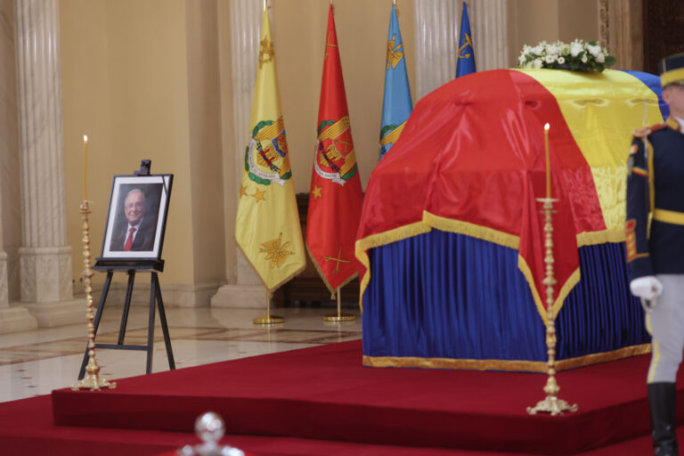 Foşti şi actuali oameni politici, la ceremoniile prilejuite de înmormântarea fostului preşedinte Ion Iliescu