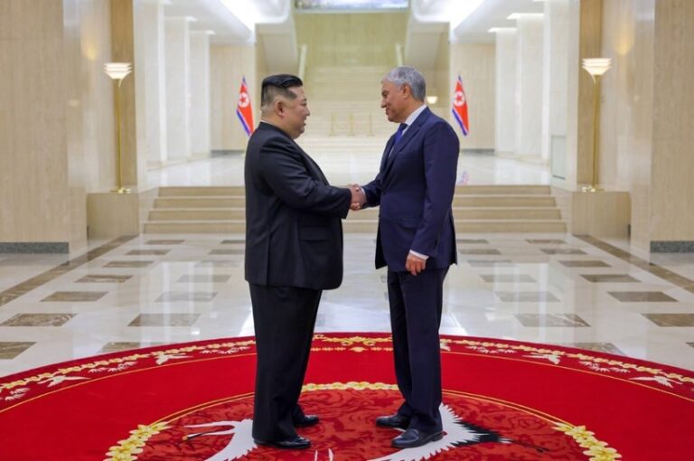 Liderul nord-coreean Kim Jong Un s-a întâlnit cu președintele Dumei de Stat a Rusiei, Viaceslav Volodin