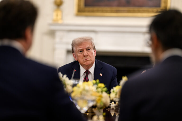 Donald Trump anunță că de joi vor fi reluate conexiunile aeriene cu Venezuela