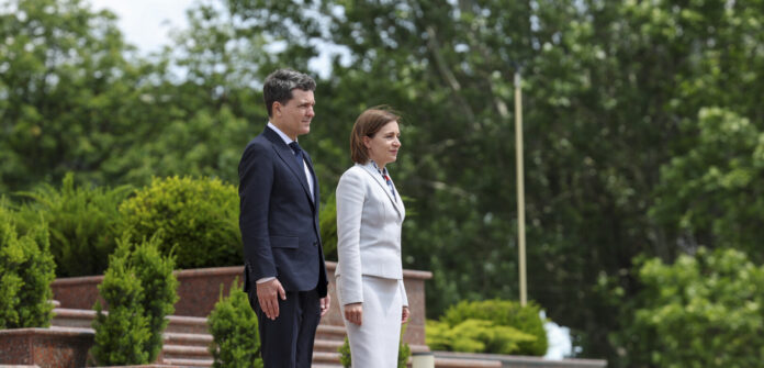 Nicuşor Dan: Respectul nostru pentru votul de ieri al basarabenilor. România va continua să ajute Moldova în parcursul său european