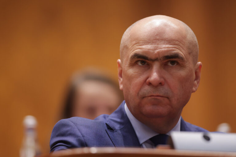 Opoziţia pregăteşte o moţiune de cenzură împotriva Guvernului Bolojan
