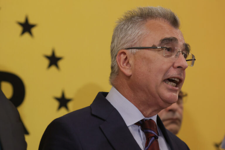 Peiu îl compară pe „straniul președinte Nicușor Dan” cu Ciolacu și Carol al II-lea