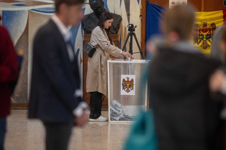 Peste 29.000 de cetăţeni moldoveni au votat în România