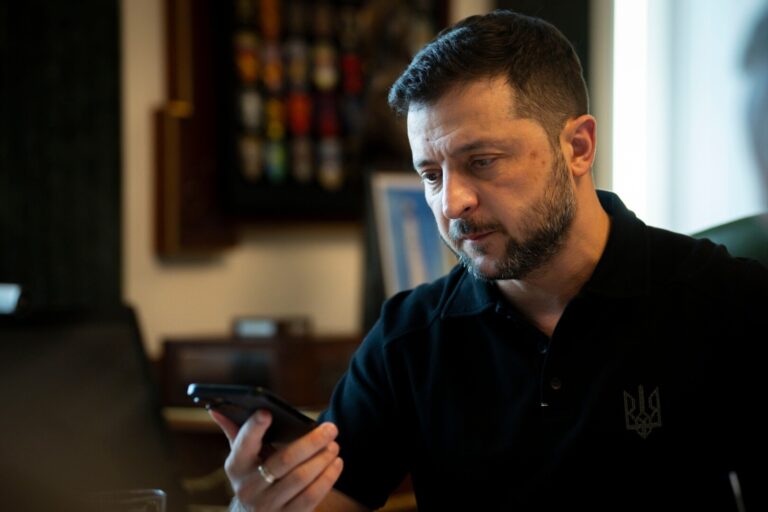 Zelenski a discutat cu Trump despre apărarea antiaeriană și atacurile Rusiei asupra infrastructurii energetice