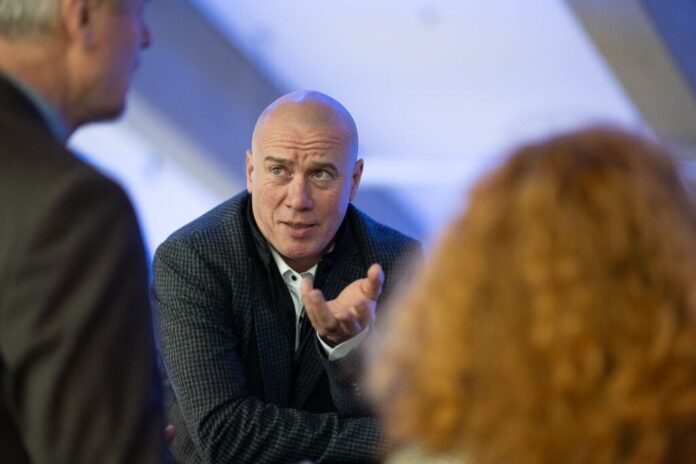 Ministrul Culturii, către instituţiile subordonate: Fondurile sunt suficiente doar pentru plata drepturilor salariale care se achită în octombrie / Ultimele două luni din acest an se află sub semnul întrebării