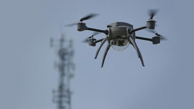 MAI avertizează: Nu ridicaţi drone în minivacanţa de 1 Decembrie, din motive de siguranţă publică