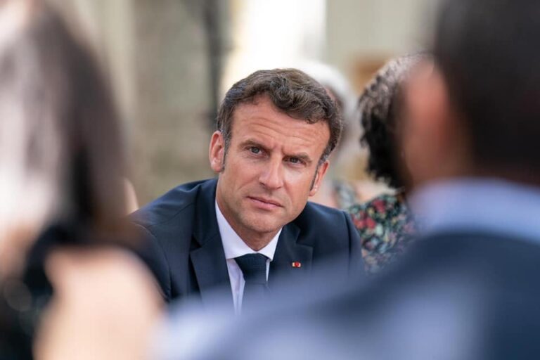 Emmanuel Macron pledează pentru rezistenţă la „spiritul de divizare” transatlantică