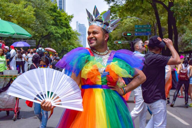 UE – măsuri împotriva terapiei de conversie şi a urii împotriva persoanelor LGBTQ. Bruxelles-ul va chema în instanţă ţările UE care încalcă drepturile omului