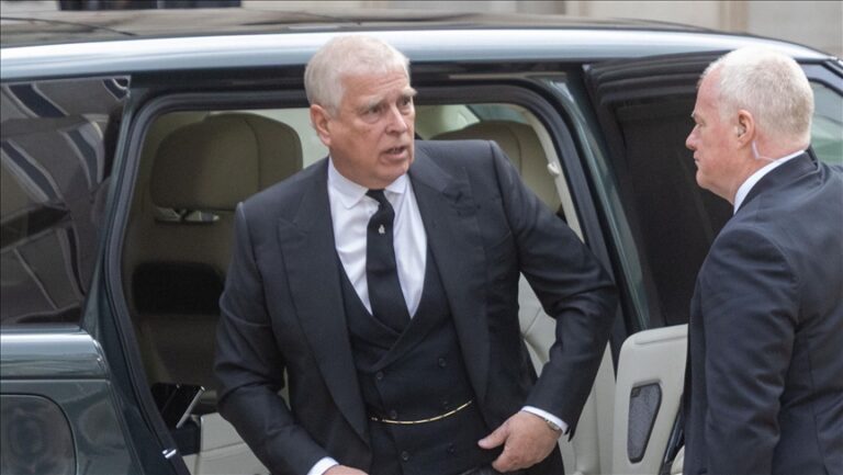 Poliția britanică: Investigația asupra fratelui mai mic al regelui Charles, fostul prinț Andrew, va fi una de durată