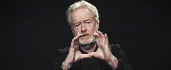 VIDEO | Ridley Scott critică „mediocritatea” Hollywoodului şi preferă să se uite la propria filmografie: „E o porcărie”