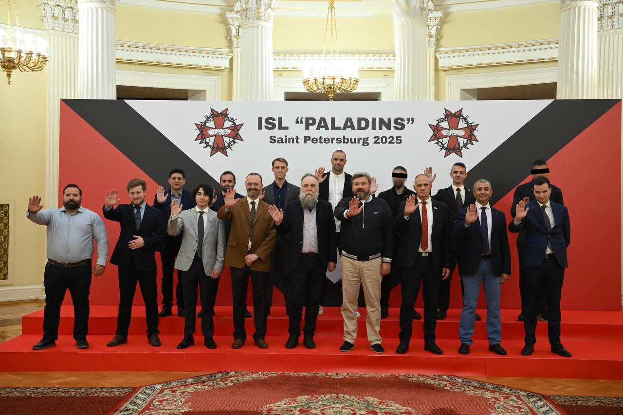 Întoarcerea „internaționalei negre”. Ce neonaziști din Europa și Rusia a reunit la Sankt Petersburg miliardarul, „ortodoxul” și escrocul Malofeev