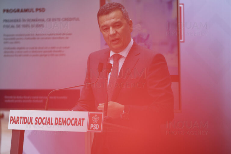 AUR-izarea PSD e o constantă de 35 de ani. Modificarea făcută în statut nu e un film nou, ci doar alt episod dintr-un film vechi