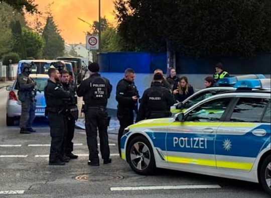 Munich Oktoberfest closed after bomb threat and deadly explosion, police say