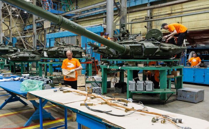 rusia fabrica tancuri arme teconomie