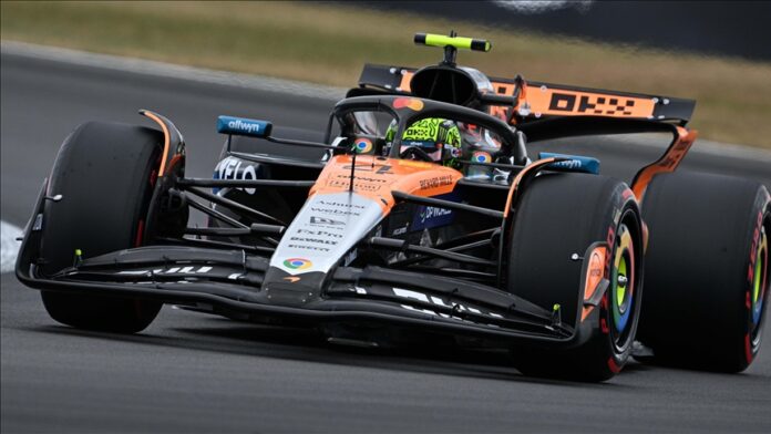 VIDEO | Şoc la Las Vegas. Lando Norris şi Oscar Piastri, descalificaţi de la Grand Prix-ul de Formula 1. Lupta pentru titlul mondial, relansată