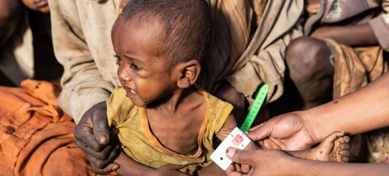 Tăierea ajutoarelor devastează serviciile medicale din Africa. Dezmembrarea subită a USAID a crescut numărul deceselor și bolnavilor