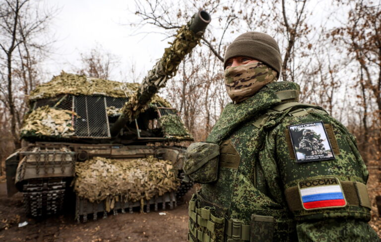 INFO RUSIA | Brumă în case / Preoții se sinucid / Cuvinte interzise / Elevii, „prelucrați” de militari / Premieră /