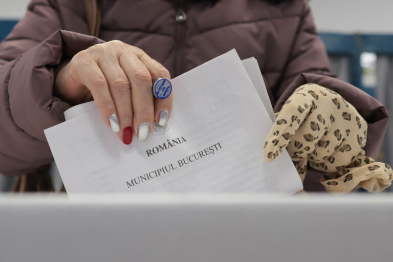 PHOTOS | PM urges for ‘rational vote’ amid jitters that Romanian capital could elect far-right candidate