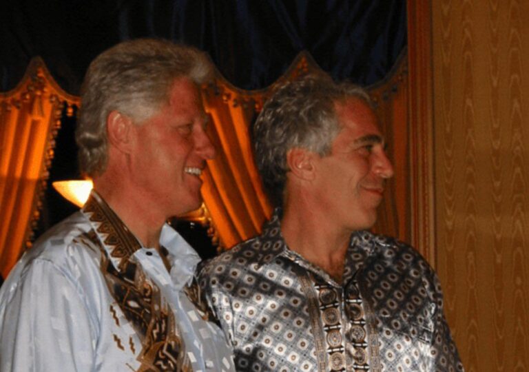 Bill Clinton dă asigurări că n-a ştiut nimic despre infracţiunile fostului său prieten Jeffery Esptein
