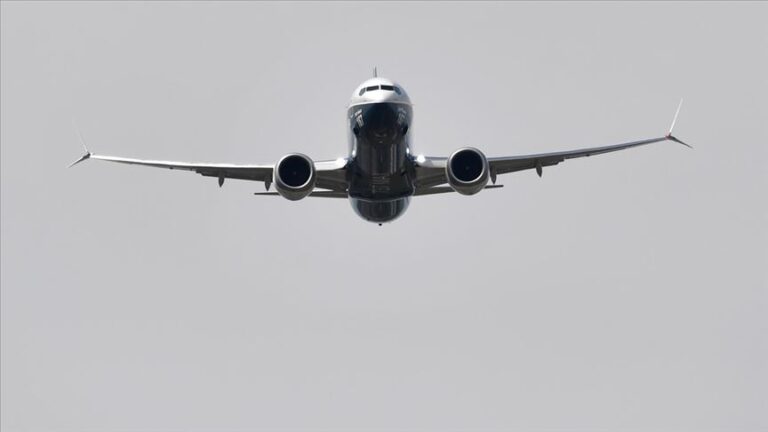 Boeing a primit mai multe comenzi decât Airbus în 2025, o premieră după 2018