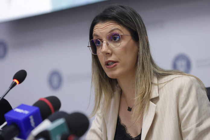 Moţiunea simplă împotriva ministrului Mediului, Diana Buzoianu, a fost adoptată de Senat, cu voturile PSD