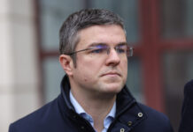 Irineu Darău, despre Adrian Veștea: S-a urcat maimuţa în copac şi i se vede fundul. Sper să nu ajungă premier