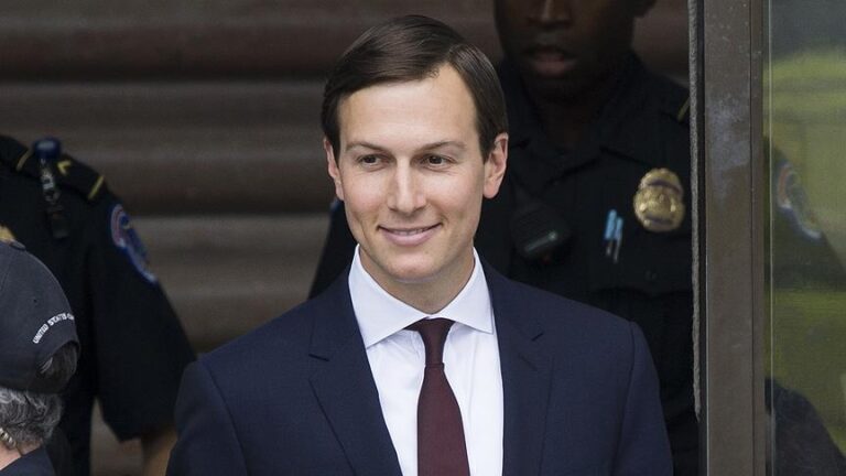 POLITICO: Ginerele lui Donald Trump, investigat de procurorii albanezi pentru un proiect imobiliar de lux într-o zonă protejată