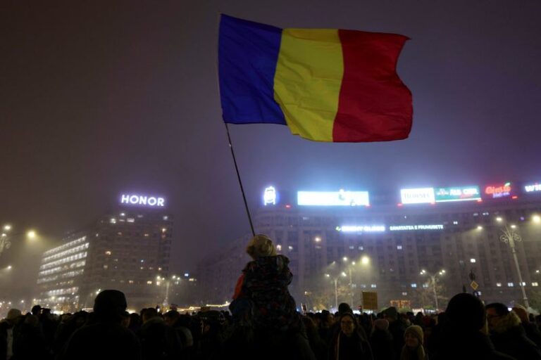 VIDEO | Nou protest în Bucureşti, unde se cer demiteri în Justiţie – ”Nicuşor, nu uita, apără justiţia”