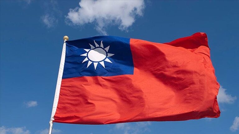 China cere SUA să ”înceteze imediat” să înarmeze Taiwanul, după ce Taipeiul anunţă o achiziție de armament american în valoare de 11 miliarde de dolari