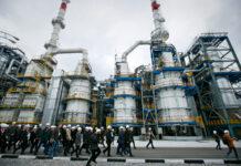 „Dezpetrolizarea”. Cum este influențat cursul războiului de campania ucraineană de atacuri asupra rafinăriilor rusești