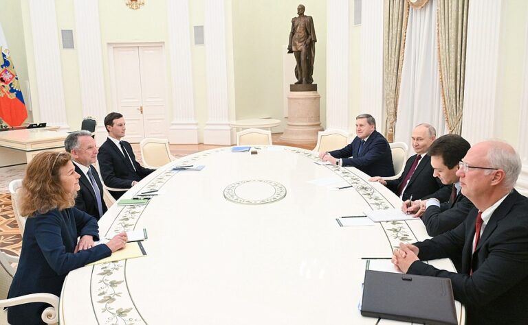 Discuțiile SUA-Rusia, încheiate fără să existe progrese. Kremlinul se declară gata de război cu Europa. Un nou summit Trump-Putin nu este iminent