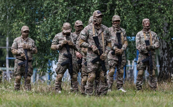 „Mai bine nici să nu te urci în tren”. Femeile din Belgorod, îngrozite de soldații ruși