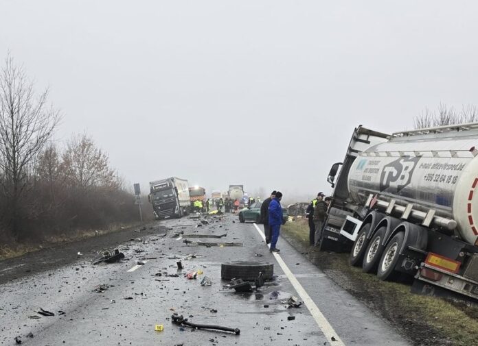Accident în Timiș | Şoferul ar fi fumat dintr-o ţigară cu cannabis, iar în sânge i s-au găsit droguri – surse