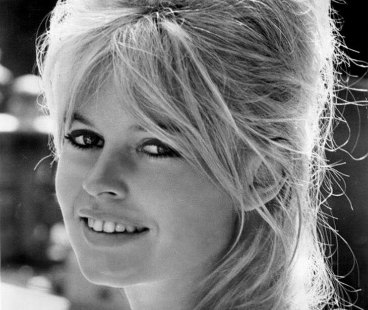 VIDEO | Funeraliile lui Brigitte Bardot: Mireille Mathieu a cântat a cappella, iar Gipsy Kings au interpretat Djobi Djoba