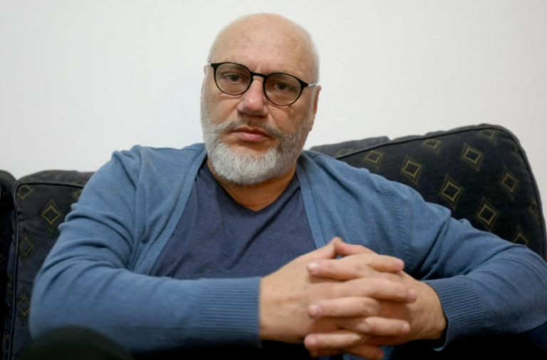 Percheziţii la psihoterapeutul Cristian Andrei. Este acuzat de viol, agresiune sexuală, înșelăciune și exercitarea fără drept a unei profesii