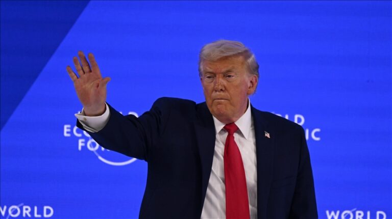 Donald Trump a confundat de patru ori Groenlanda cu Islanda în discursul de la Davos