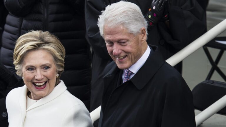Dosarele Epstein | Procedură iniţiată împotriva lui Bill şi Hillary Clinton pentru obstrucţionarea Congresului în cazul Epstein