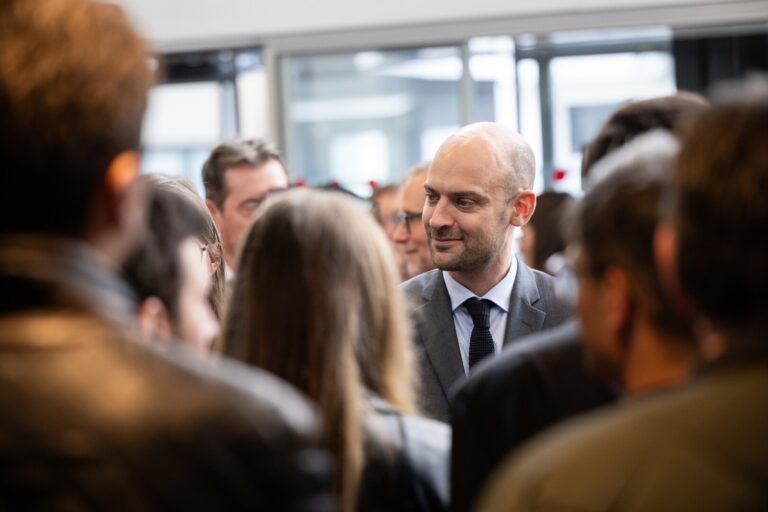 Groenlanda | Franţa revendică ”dreptul” europenilor de a se opune SUA