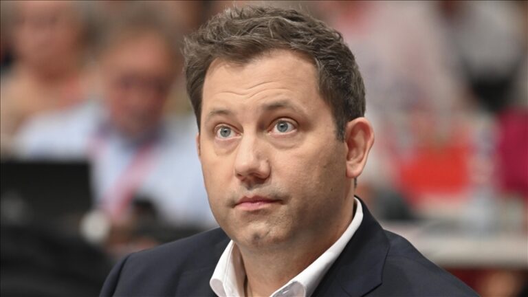 Relaţia transatlantică este „pe cale să se dizolve”, iar Europa îşi vede „toate certitudinile puse în discuţie”, avertizează vicecancelarul german Lars Klingbeil